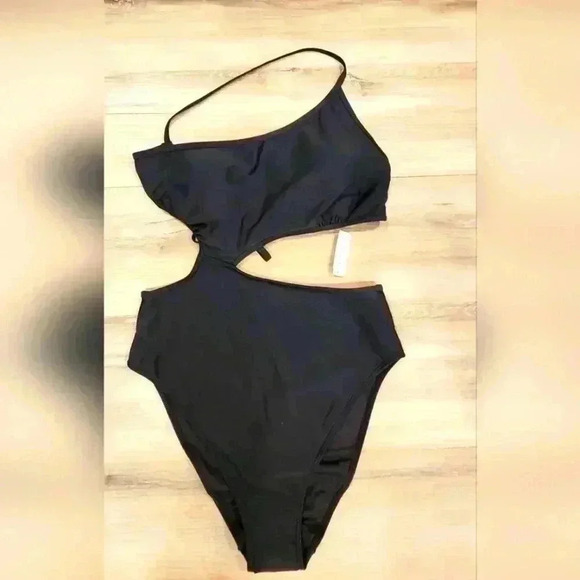 Adore Me black 'Dustin' One-piece Swimsuit  (O 5.19.12) - Picture 4 of 8